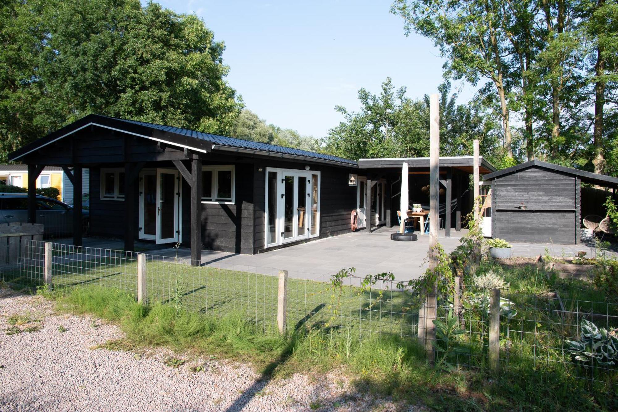 Luxe En Ruim Chalet Met Airco Bij Leekstermeer Matsloot Екстериор снимка