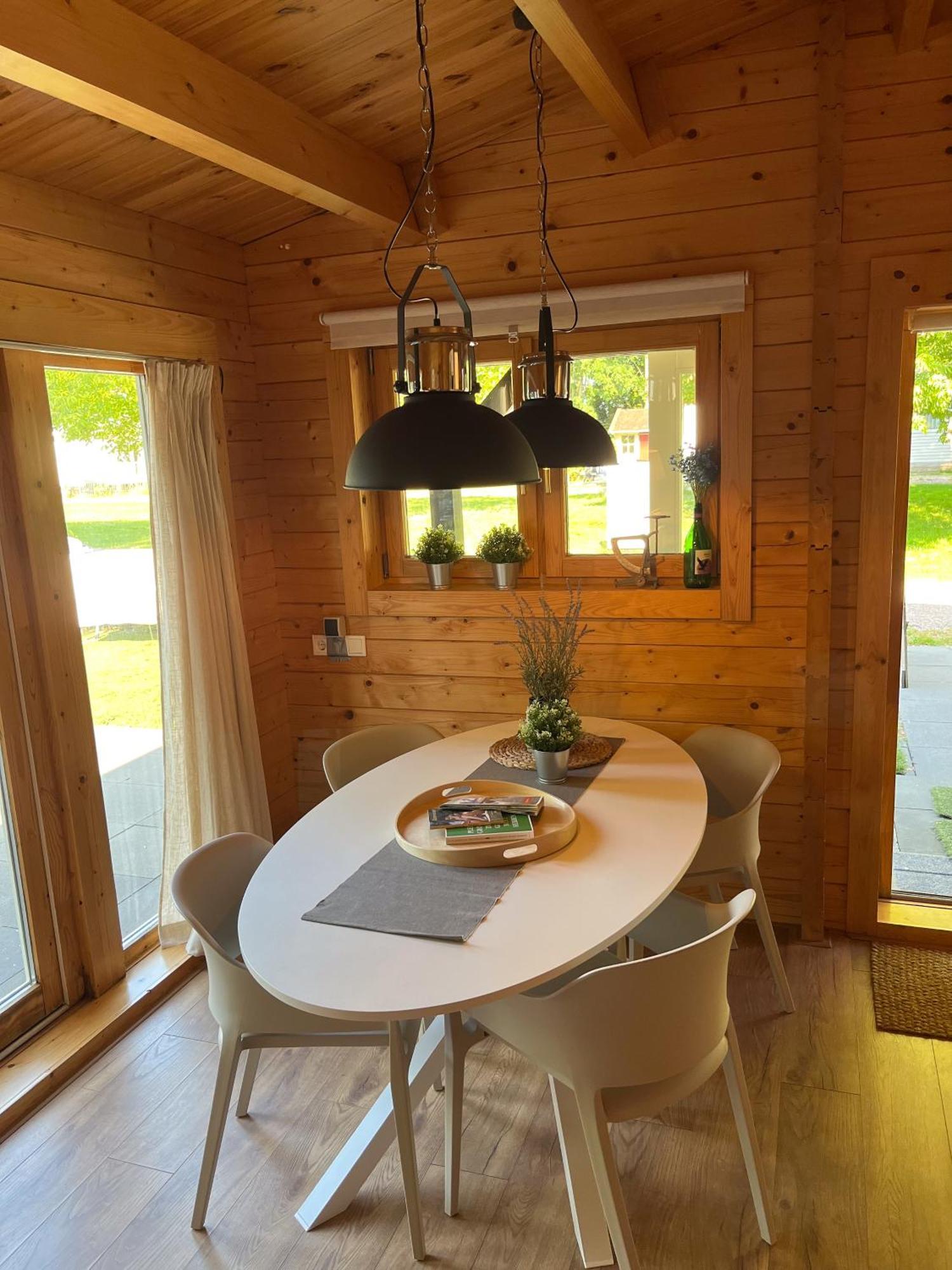Luxe En Ruim Chalet Met Airco Bij Leekstermeer Matsloot Екстериор снимка