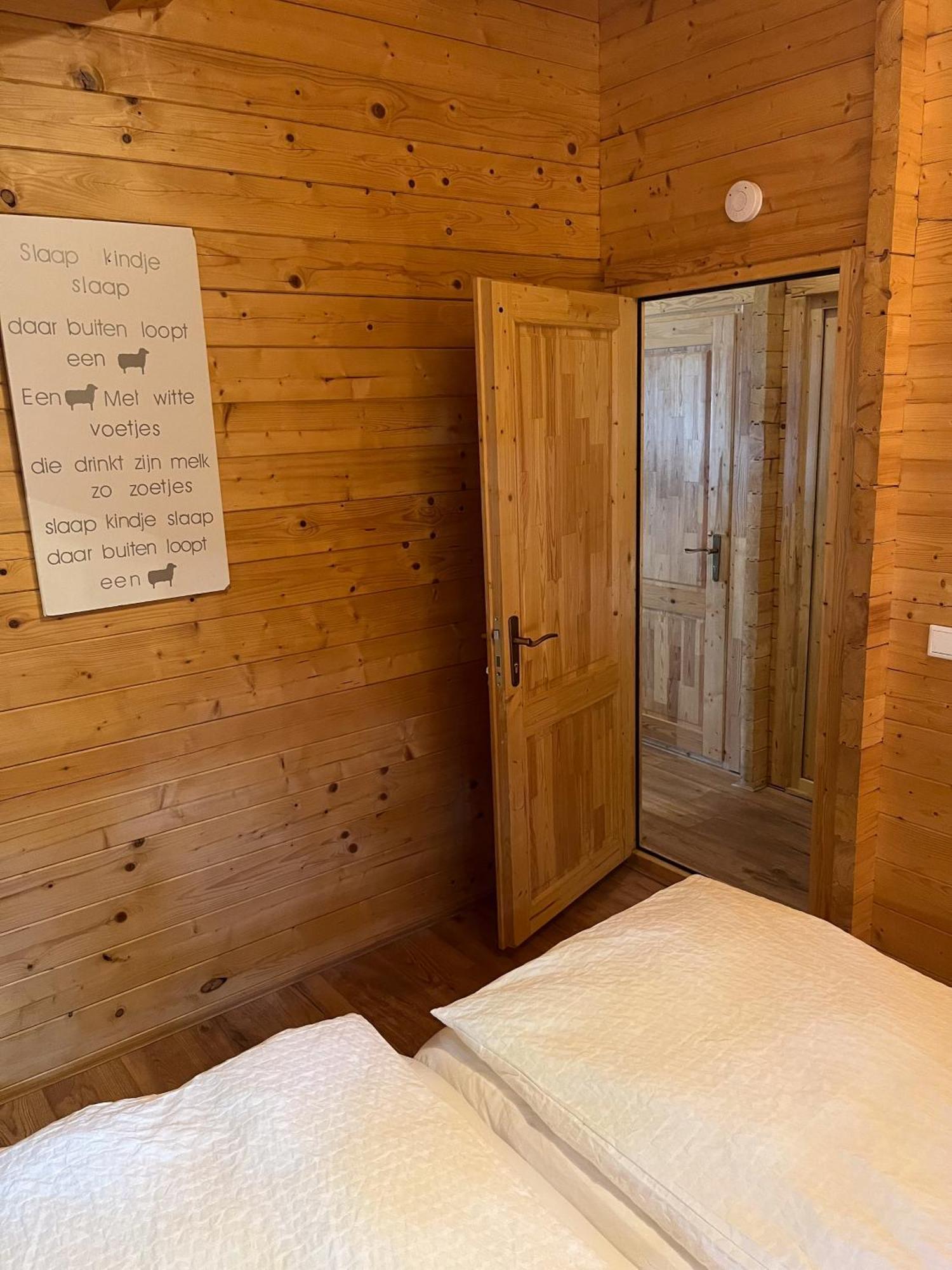 Luxe En Ruim Chalet Met Airco Bij Leekstermeer Matsloot Екстериор снимка