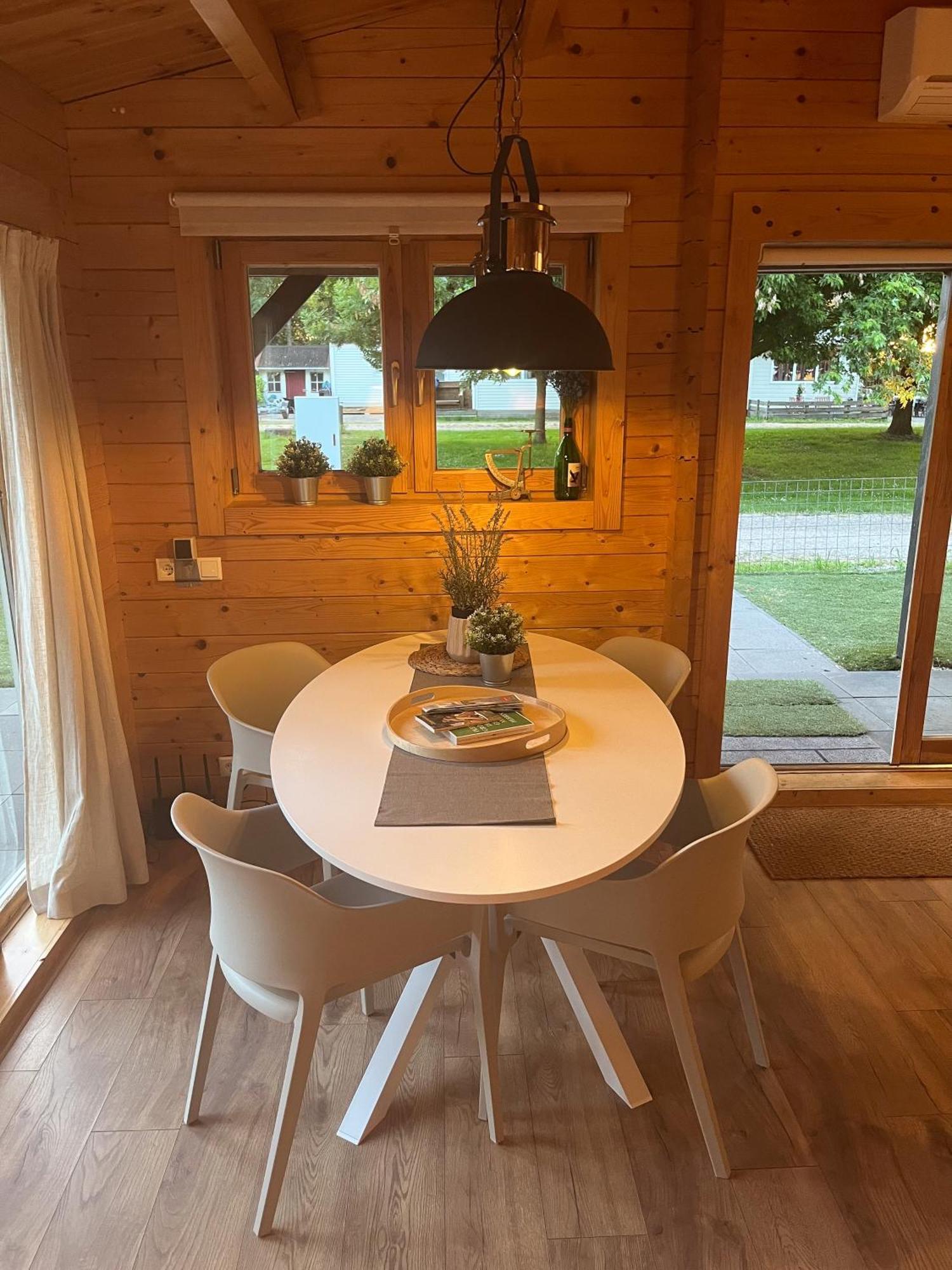 Luxe En Ruim Chalet Met Airco Bij Leekstermeer Matsloot Екстериор снимка