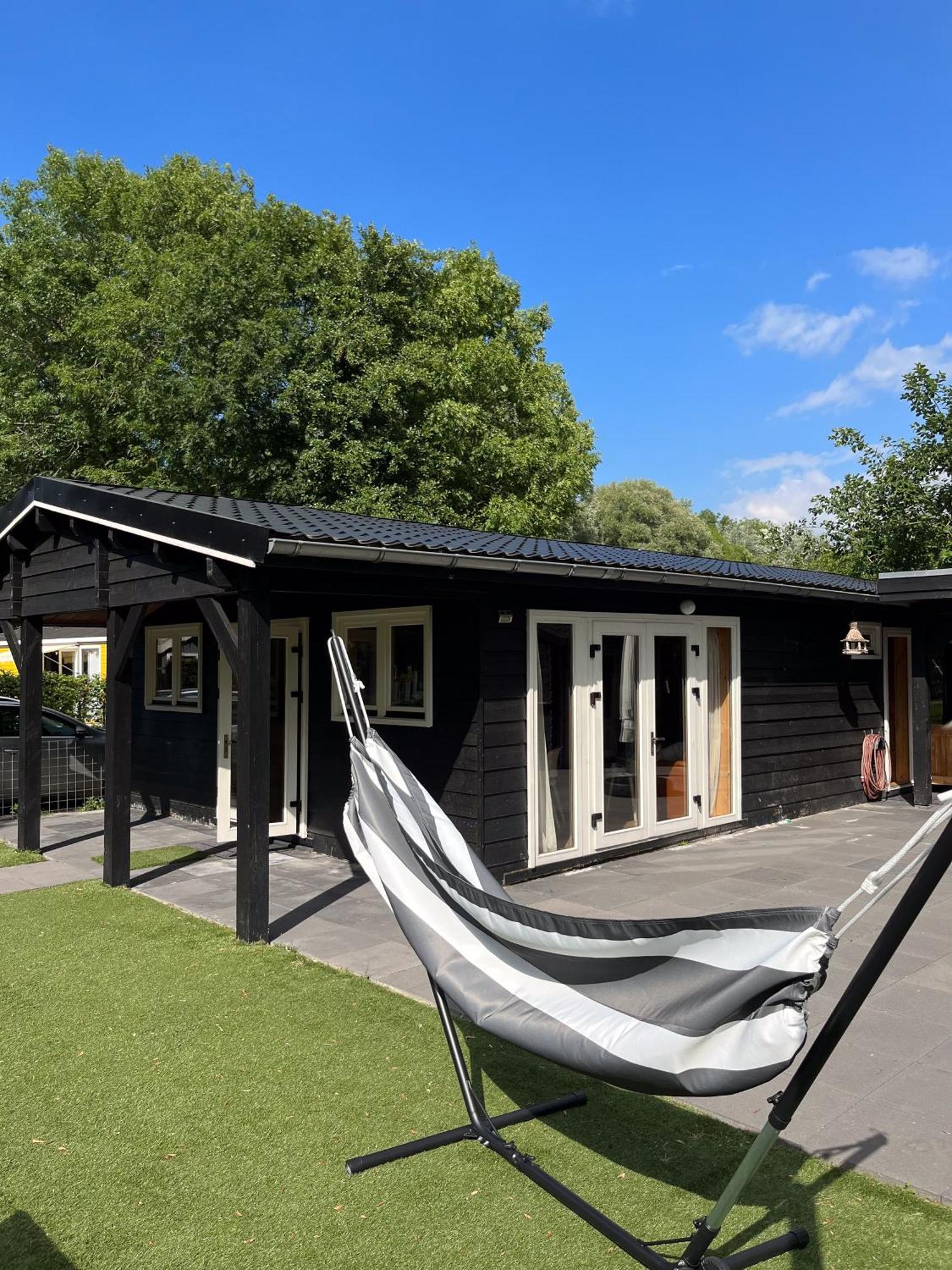 Luxe En Ruim Chalet Met Airco Bij Leekstermeer Matsloot Екстериор снимка